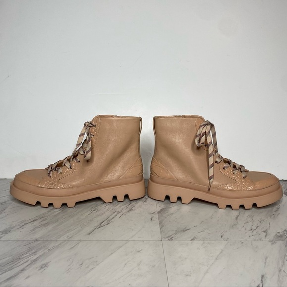 Vince Camuto Korigan Pink Tan Leather Lace Up Lug Sole Boot 9 1/2 M - Picture 7 of 15